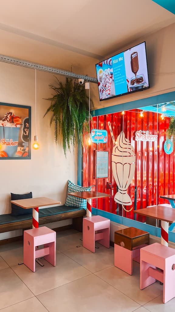 Ambiente interno da The Shakers